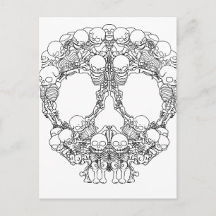 Skull Design - Pyramide der Schädel Postkarte