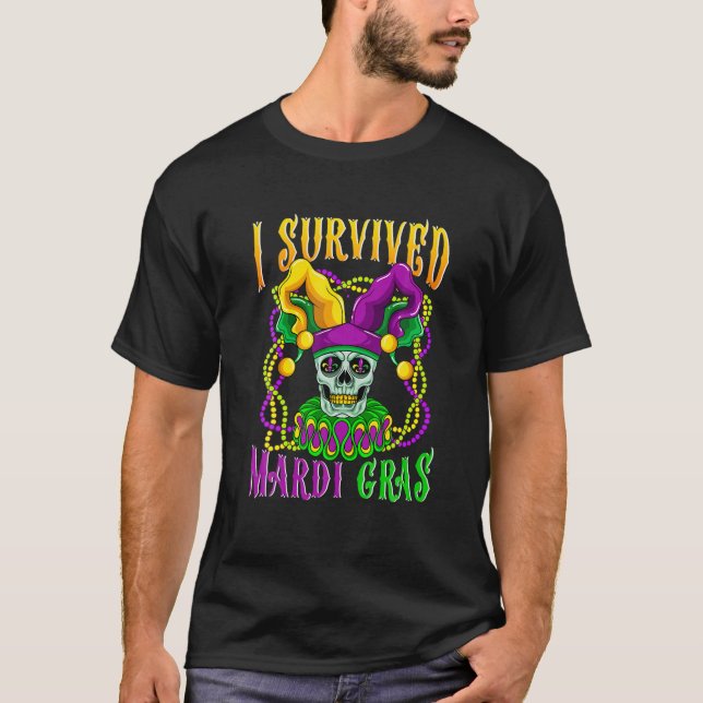 Skull Mardi Gras Jester Hat Skeleton Ich überlebte T-Shirt (Vorderseite)