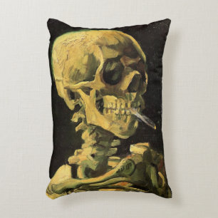 Skull mit brennender Zigarette von Vincent van Gog Dekokissen