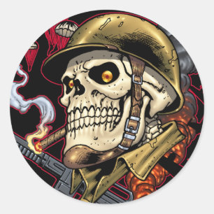 Skull mit Helm, Flugzeugen und Bomben Runder Aufkleber