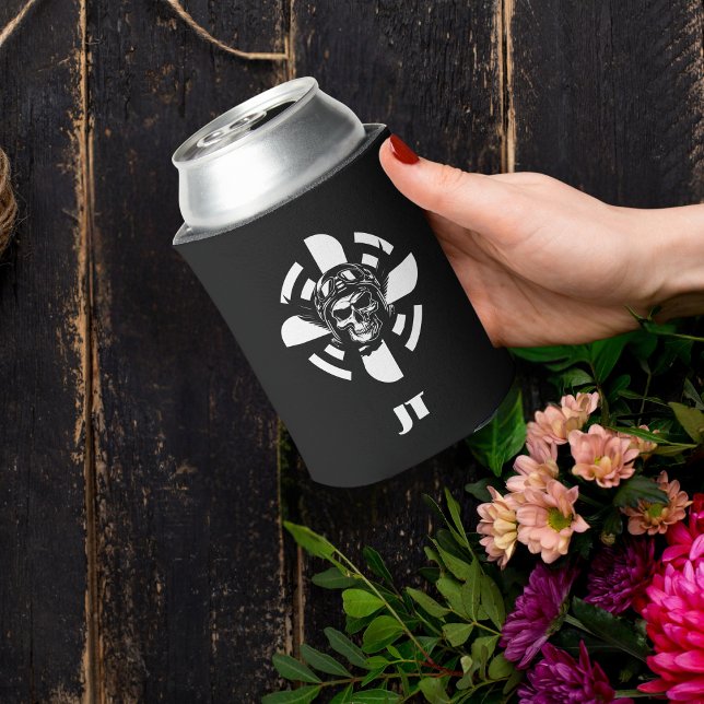 Skull Pilot und Flugzeugpropeller, Minimalistisch, Dosenkühler (Von Creator hochgeladen)