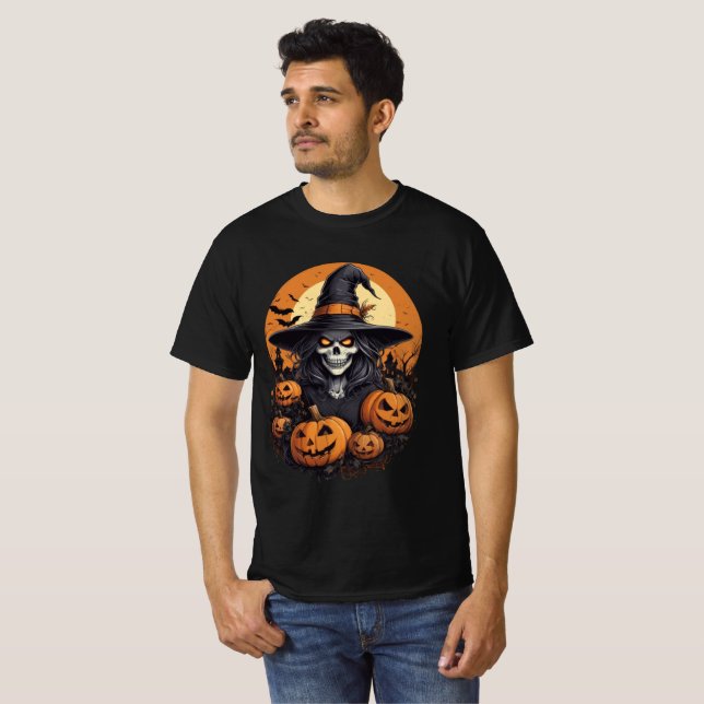 Skull Witch with Pumpkins Halloween Art T-Shirt (Vorne ganz)