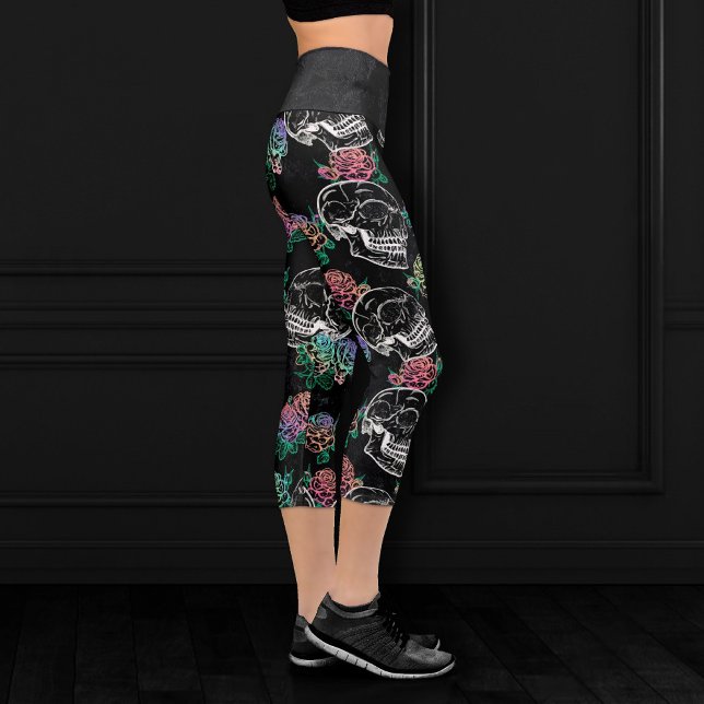 Skulls und Ombre Rose | Gothic Glam Pastel Grunge Capri Leggings (Von Creator hochgeladen)