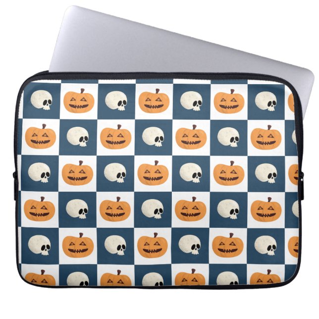 Skulls und Pumpkins Karos Laptopschutzhülle (Vorderseite)