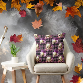 Skulls und Violett-Blume über Harlequin-Hintergrun Kissen