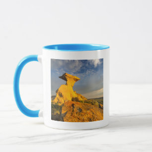 Skulpturierte Badlands-Formation in Kurzgras Tasse