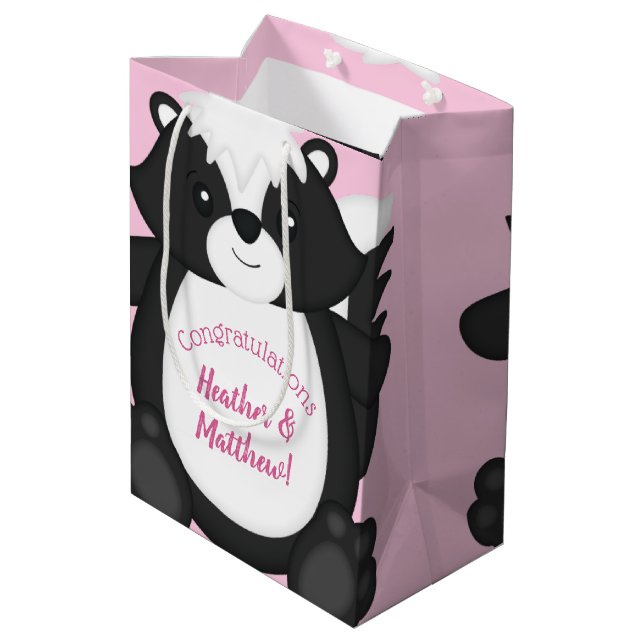 Skunk Baby Dusche Pink Mittlere Geschenktüte (Rückseite Schrägansicht)