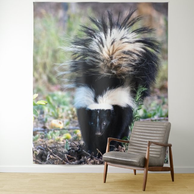 Skunk Black and White Wandteppich (Beispiel)