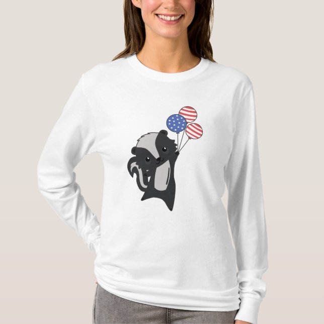 Skunk Funny Cat 4. Juli American Flag T-Shirt (Vorderseite)