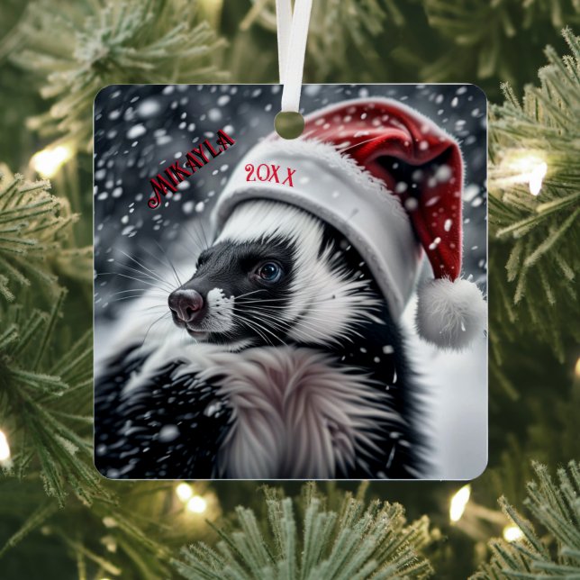 Skunk in Weihnachtsmannmütze Keramik Ornament (InSitu)