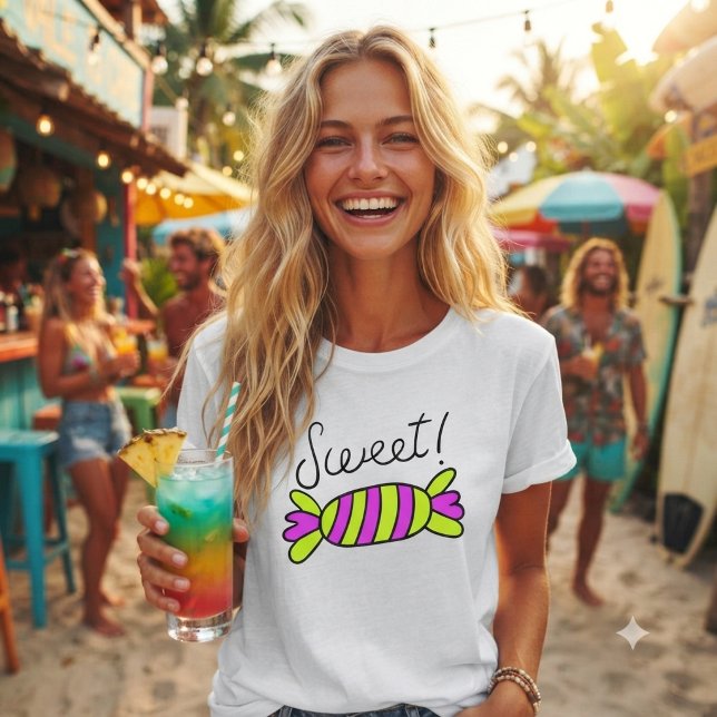 Skurrile Candy-Grafik „Süß!“ T-Shirt (Von Creator hochgeladen)
