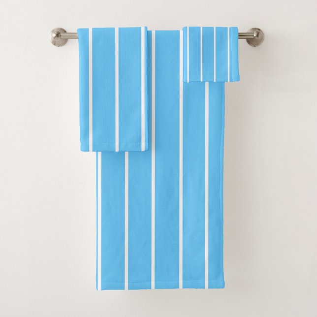 Sky Blue and White Summer Stripes Badhandtuch Set (Insitu)