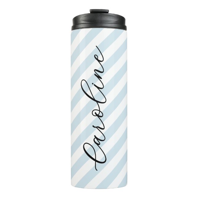 Sky Blue Stripes Script Monogram Thermosbecher (Vorderseite)