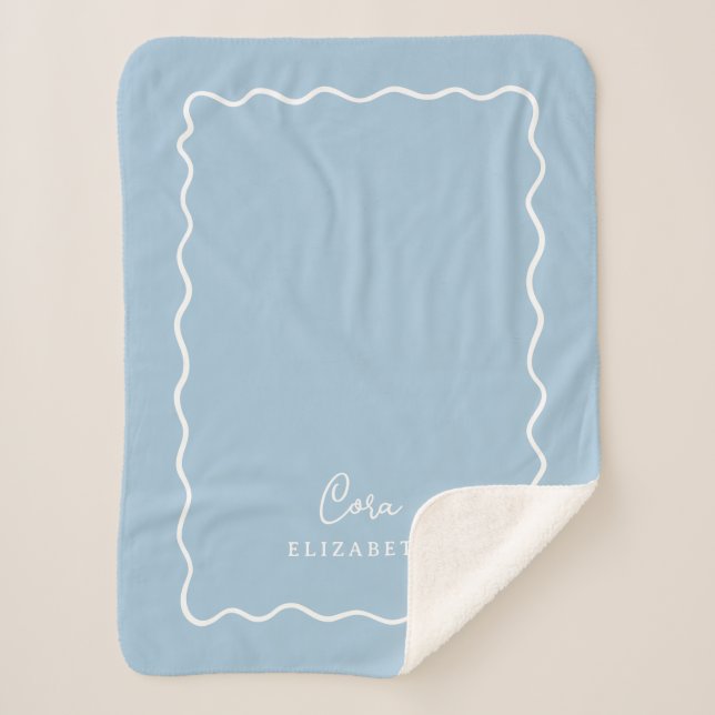Sky Blue Wavy Border Monogrammed Sherpadecke (Vorderseite)