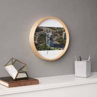 Sky Building Wall Clock – Modern Timepiece Uhr