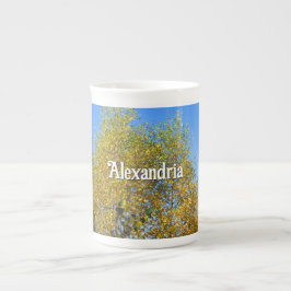 Sky Dancing Autumn Leaves - Personalisiert Prozellantasse