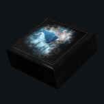 Sky Fee Asparas und Unicorn Vignette Geschenkbox<br><div class="desc">Sky Fee Asparas und Unicorn Vignette Unter dem Vollmond und den Sternen im Mitternachtshimmel - gibt es einen Fee-Pool, der mit reinem Wasser aus dem magischen Einhornwasserfall gefüllt ist. Hier finden Sie das Unicorn, Sky Fee Asparas und Unicorn Lunaria, tanzen in den Gewässern mit der schönsten Asparas Sky Dancer Fee....</div>