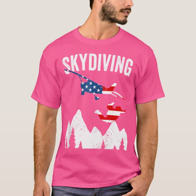 Skydiver springt vom Flugzeug US Flag Skydiving T-Shirt (Vorderseite)