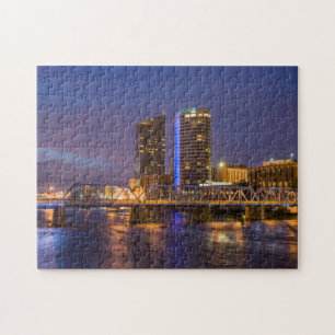 Skyline bei Dämmerung, am Grand River Puzzle