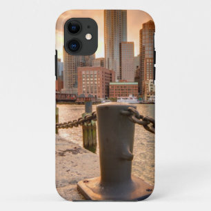 Skyline des Finanzbezirkes von Boston iPhone 11 Hülle