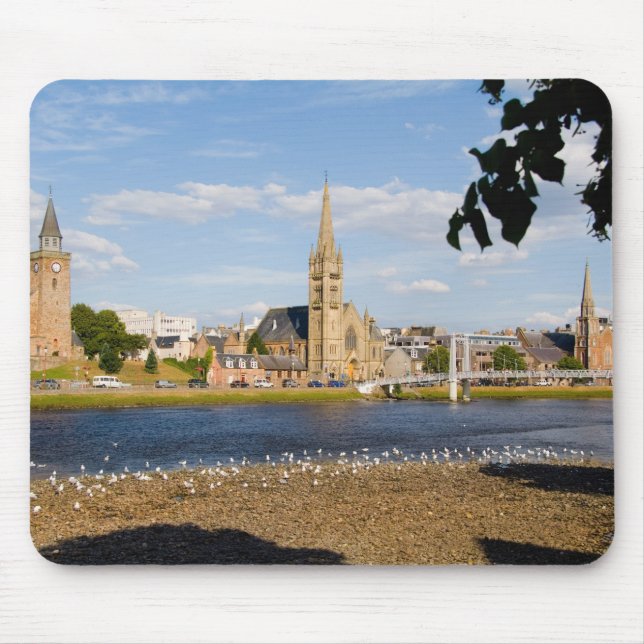 Skyline und Fluss der malerischen Stadt Inverness Mousepad (Vorne)