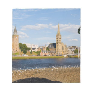 Skyline und Fluss der malerischen Stadt Inverness Notizblock