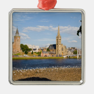 Skyline und Fluss der malerischen Stadt Inverness Ornament Aus Metall