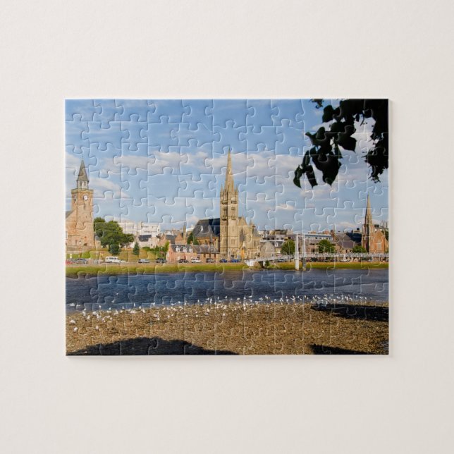 Skyline und Fluss der malerischen Stadt Inverness Puzzle (Horizontal)