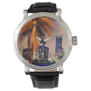 Skyline USA, Florida, Miami an der Dämmerung Armbanduhr