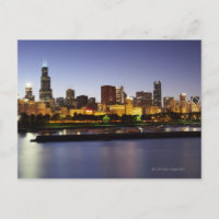 Skyline von Chicago bei Dämmerung