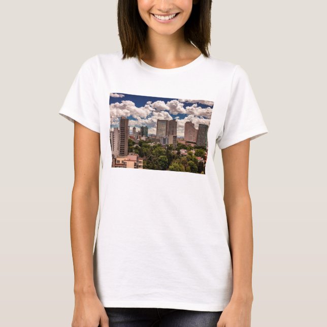 Skyline von den Hotels in Polanco Mexiko City T-Shirt (Vorderseite)