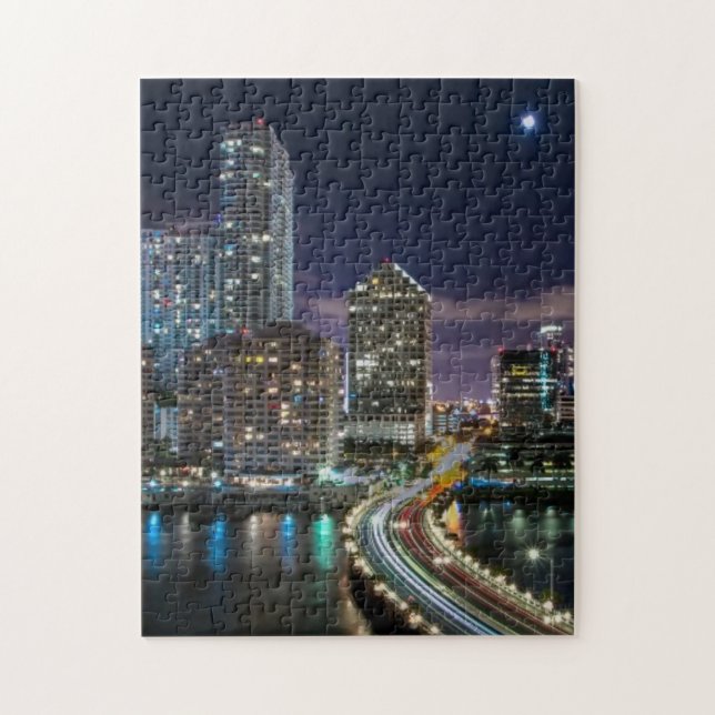 Skyline von Miami-Stadt mit Brücke nachts Puzzle (Vertikal)