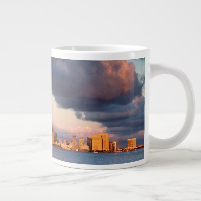Skyline von San Diego Bay Jumbo-Tasse (Rechts)