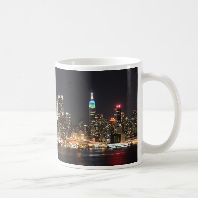 Skylinenacht Manhattans New York Kaffeetasse (Rechts)