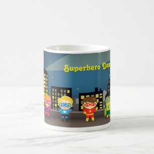 Skylineniedlicher Superhero für Kinder Kaffeetasse