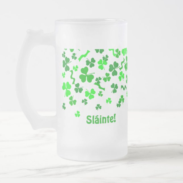 Sláinte Lucky Irish Shamrocks Design Personalized Mattglas Bierglas (Links)