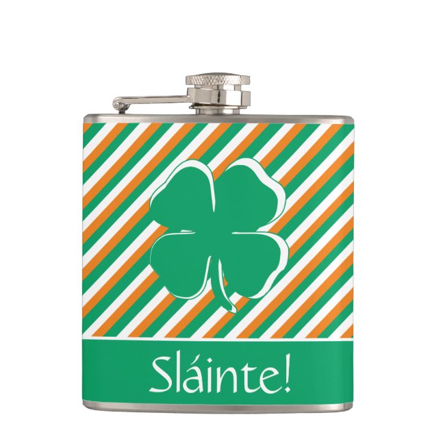 Sláinte Modern Green Orange Stripes Irish Kleeblat Flachmann (Vorderseite)