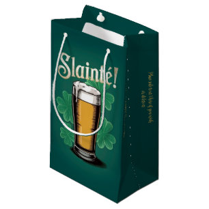 Slàinte! St. Patrick's Day Pint of Beer on Green Kleine Geschenktüte