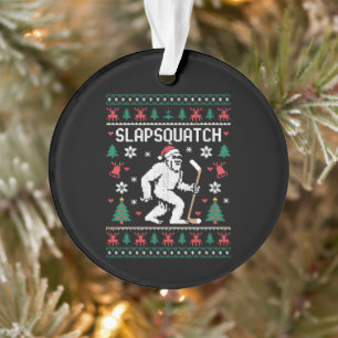 Slapsquatch Bigfoot Hockey hässlicher Weihnachtspu Ornament