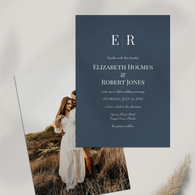 Slate Blue Monogram Custom Foto Wedding Einladung (Slate Blue Monogram Custom Photo Wedding Invitation on white table with dry wildflower.)