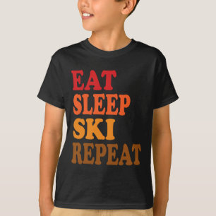 Sleep Ski Wiederholung Wintergebirge Skilodge T-Shirt