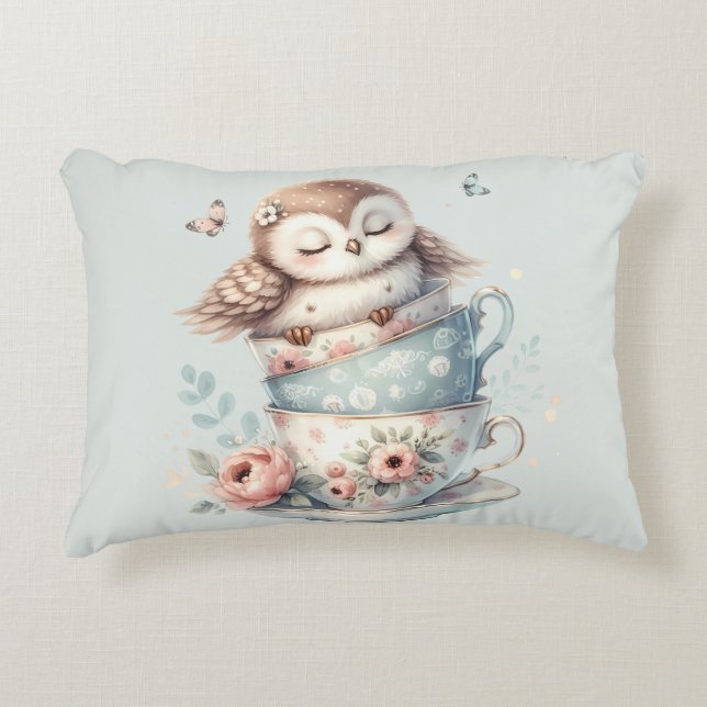 Sleeping Owl in Stacked Floral Teacups Dekokissen (Vorderseite)
