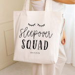 Sleepover Squad Editable Color Slumber Party Tragetasche<br><div class="desc">Dieses schöne Design kann auf Ihre Lieblingsfarbenkombinationen zugeschnitten werden. Macht ein großartiges Geschenk! In unserem Shop finden Sie stilvolle Schreibwaren und Geschenke: www.berryberrysweet.com.</div>