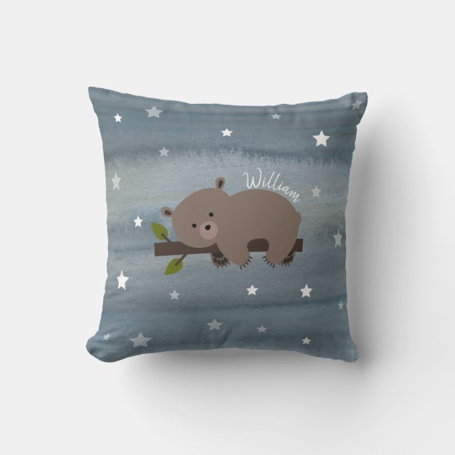 Sleepy Bear Watercolor Stars Kissen (Vorderseite)