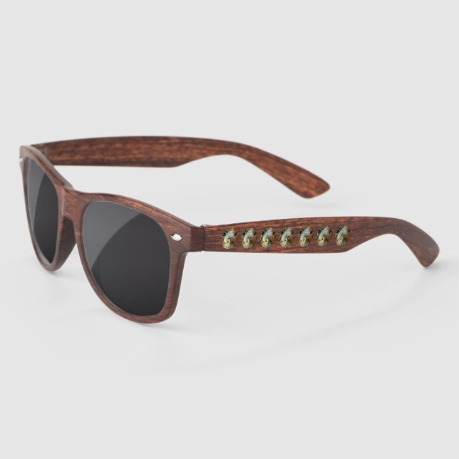 Sleepy Meerkat, Sonnenbrille (Links)