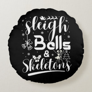 Sleigh bells & skeletons dancing funny christmas rundes kissen