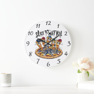Slice, um dir eine lustige Pizza zu treffen Große Wanduhr