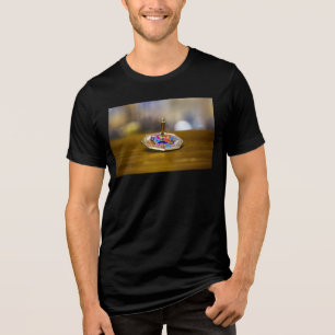 SlipperyJoe Chanukka-Dreidel-Geschenk achteckiger Tri-Blend Shirt