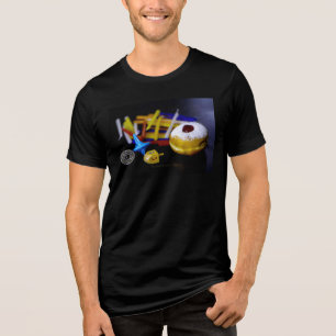 SlipperyJoe Chanukka symbolisches Stilleben Feiert Tri-Blend Shirt