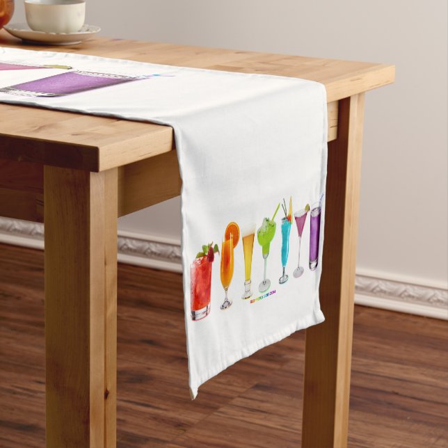 SlipperyJoe jubelt Alkoholcocktails LGBTQIA Gay Kurzer Tischläufer (Beispiel)